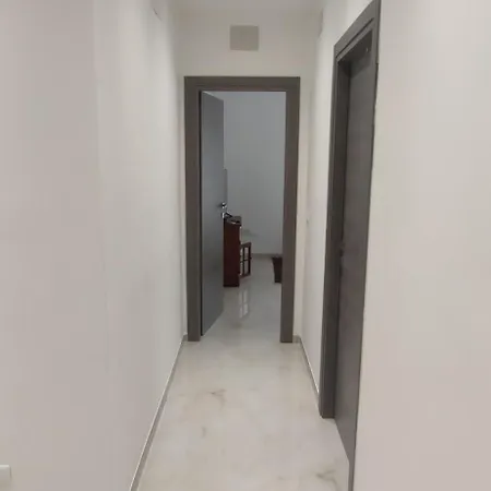 דירה Reale Modern Flat ג'נובה
