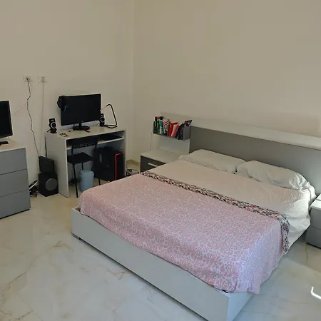 Reale Modern Flat * Γένοβα